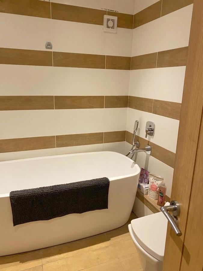 Bevendean Beach Hut - Modern 5 Bedroom House, With Parking Brighton Exterior photo