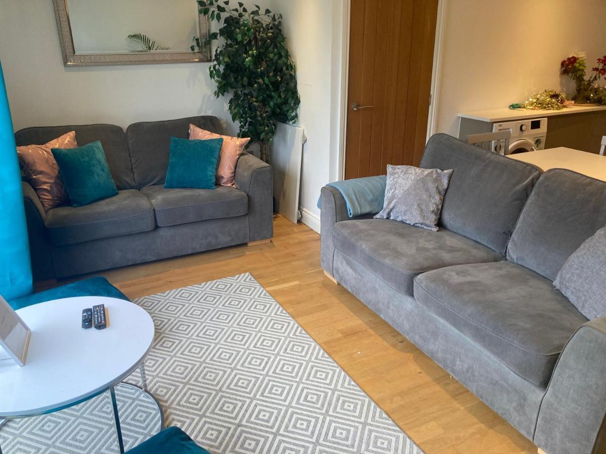 Bevendean Beach Hut - Modern 5 Bedroom House, With Parking Brighton Exterior photo